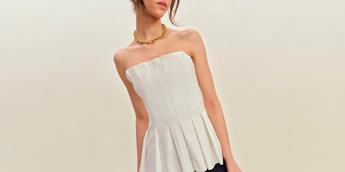 Blusa Sem Alça: o item-chave da temporada