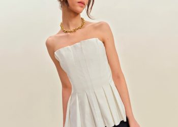 Blusa Sem Alça: o item-chave da temporada